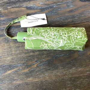 Vera Bradley Spring Floral Turtle Green Mini Umbrella